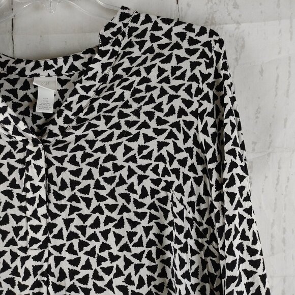 H&M Womens Size M Black & White Animal Print Long Sleeve Tunic Blouse - Picture 3 of 8